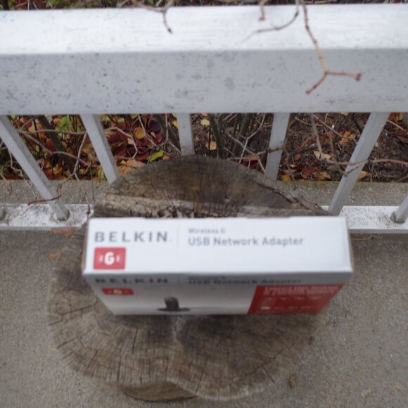 New In Box Belkin USB NetWork Adapter - Picture 3 of 6